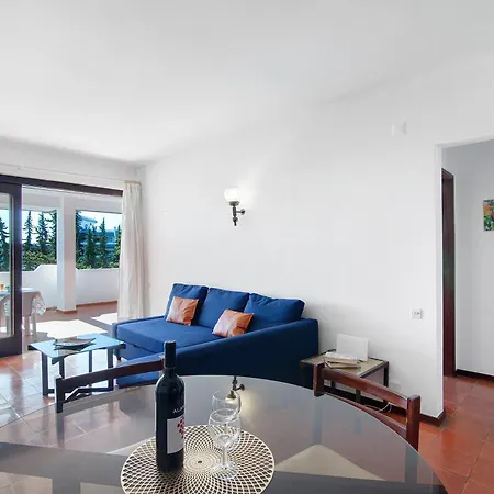 Apartment Lima *